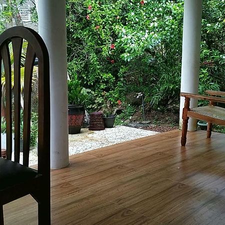 Top Rock Villa Unawatuna Exterior photo