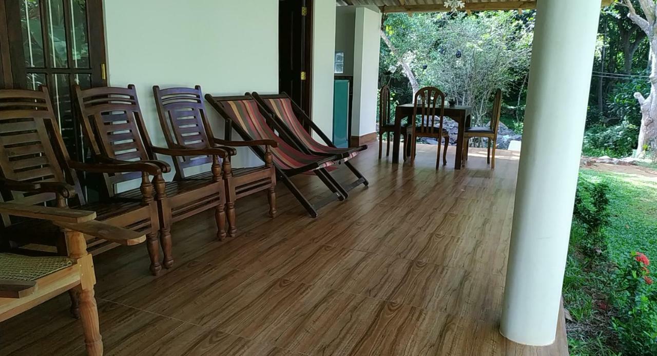 Top Rock Villa Unawatuna Exterior photo